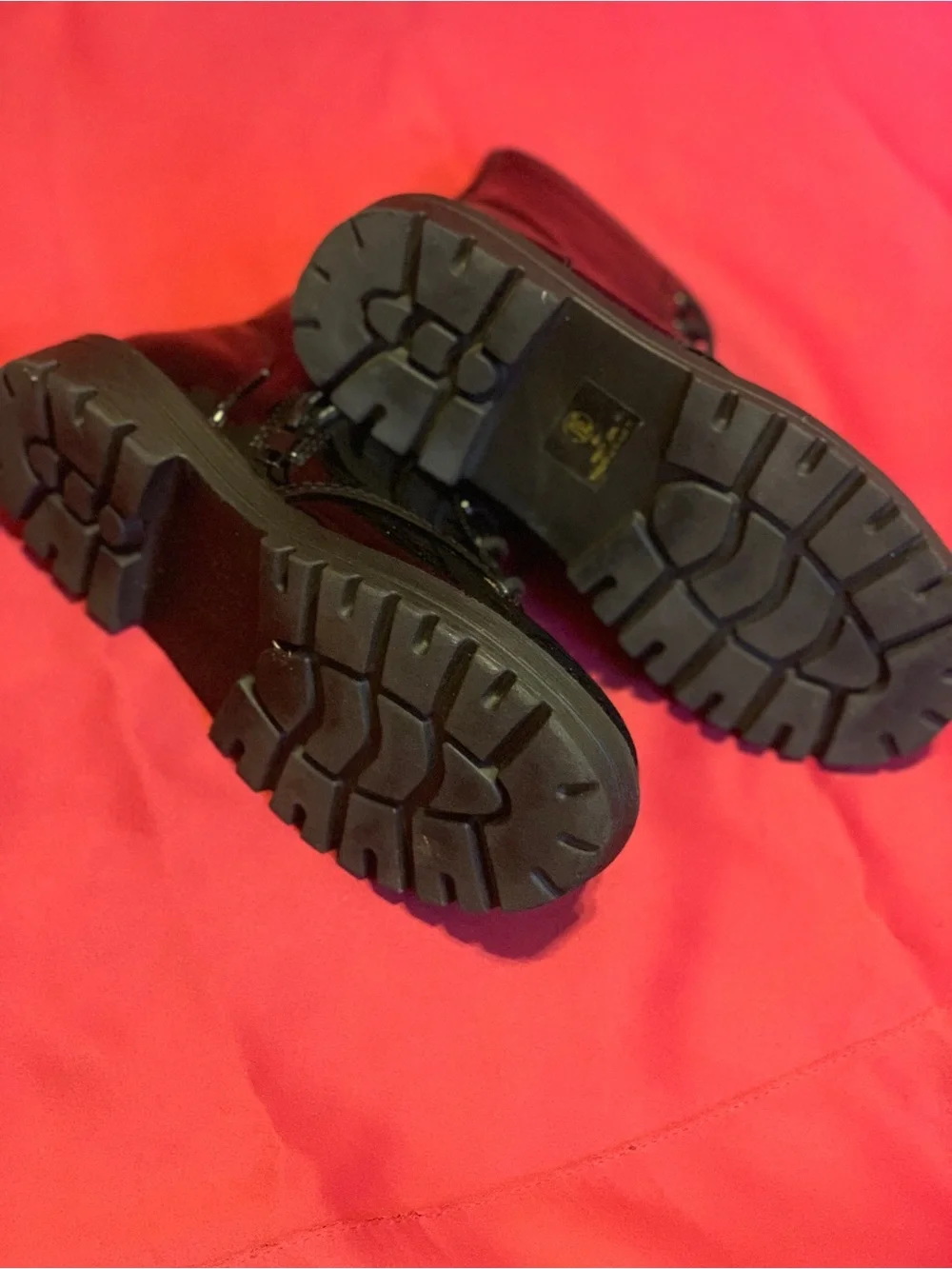 Unr8Ed stylish black